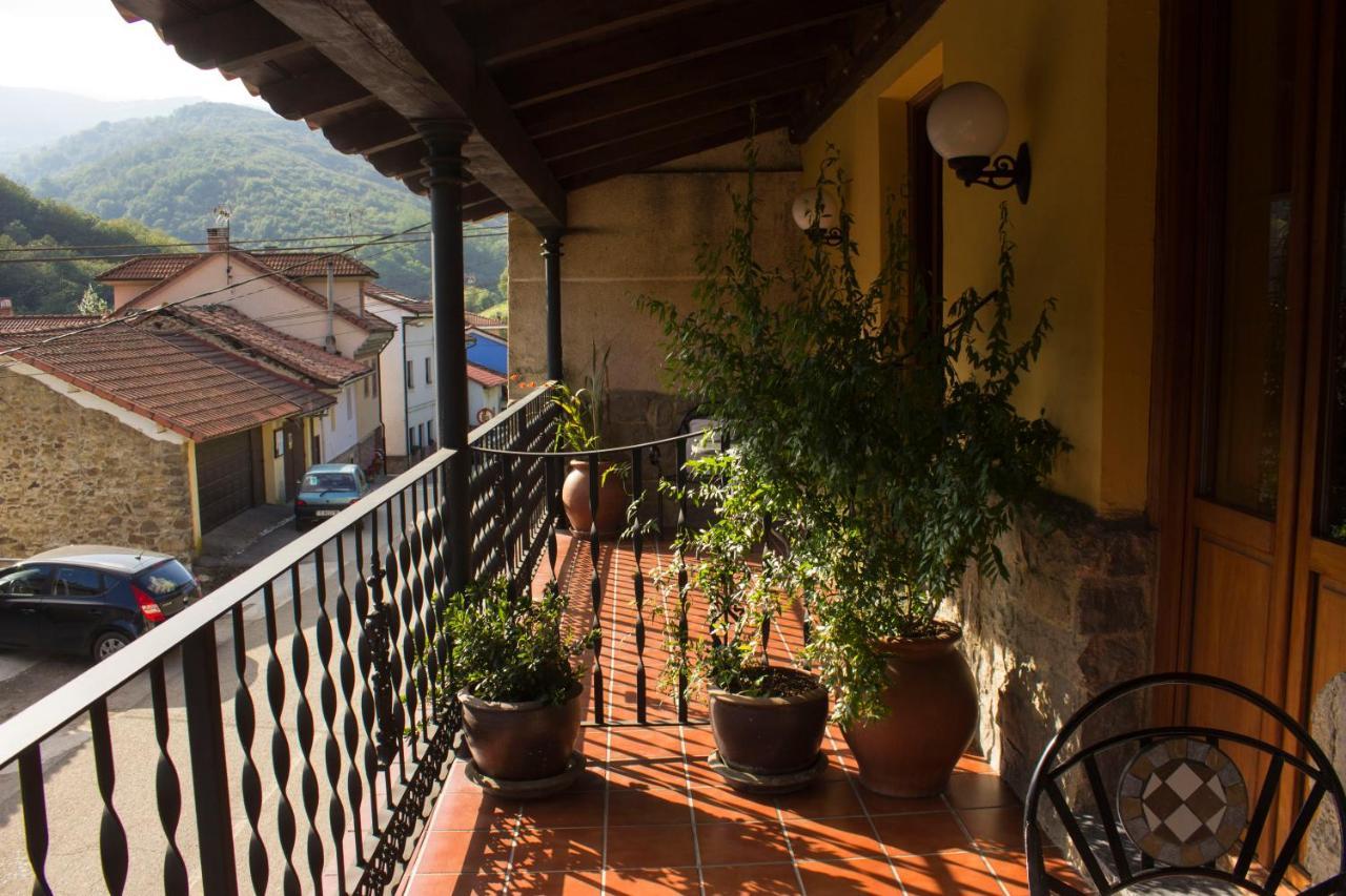 Hotel Dona Gaudiosa Пола-де-Лена Екстер'єр фото